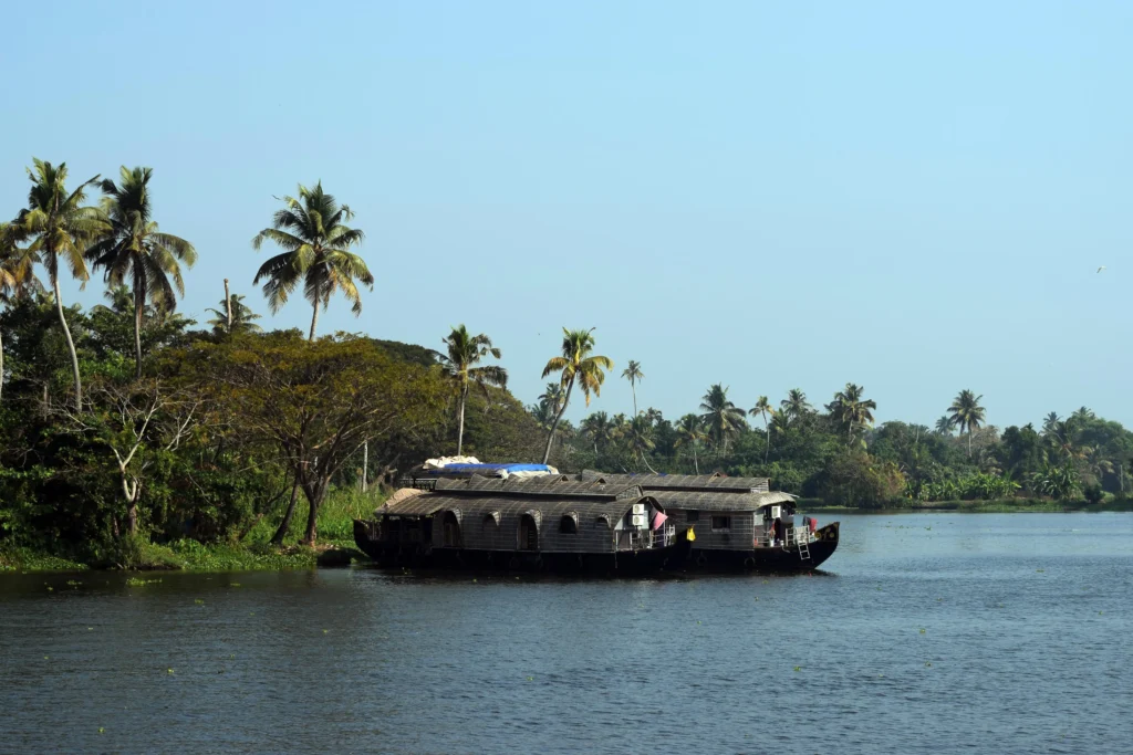 2 housboats in alleppey halted for sunset